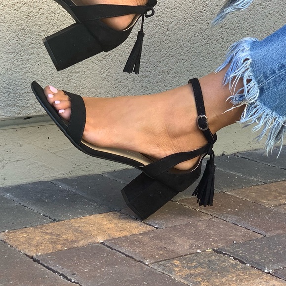 Black Kitten Block Heel Dangling Tassel Sandal - Picture 5 of 8